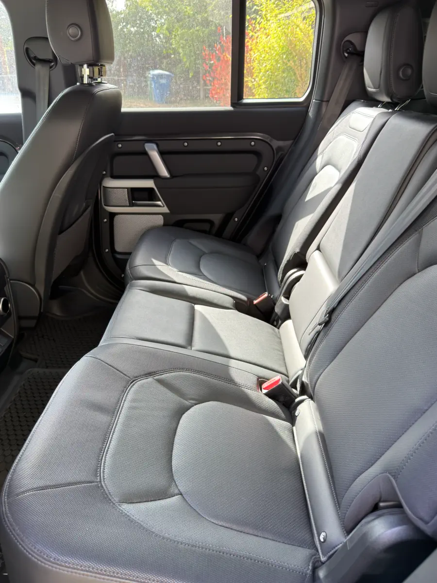 After: rear bench seats clean